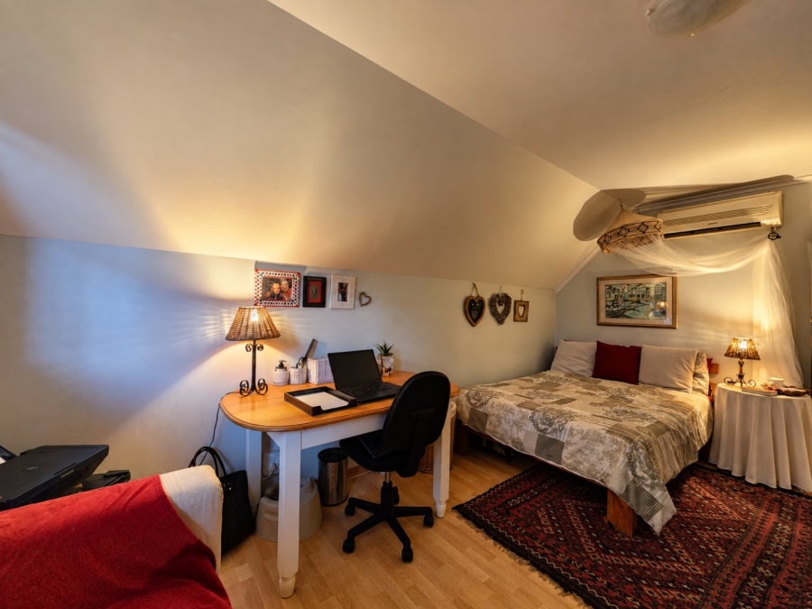 3 Bedroom Property for Sale in Denver Park Western Cape